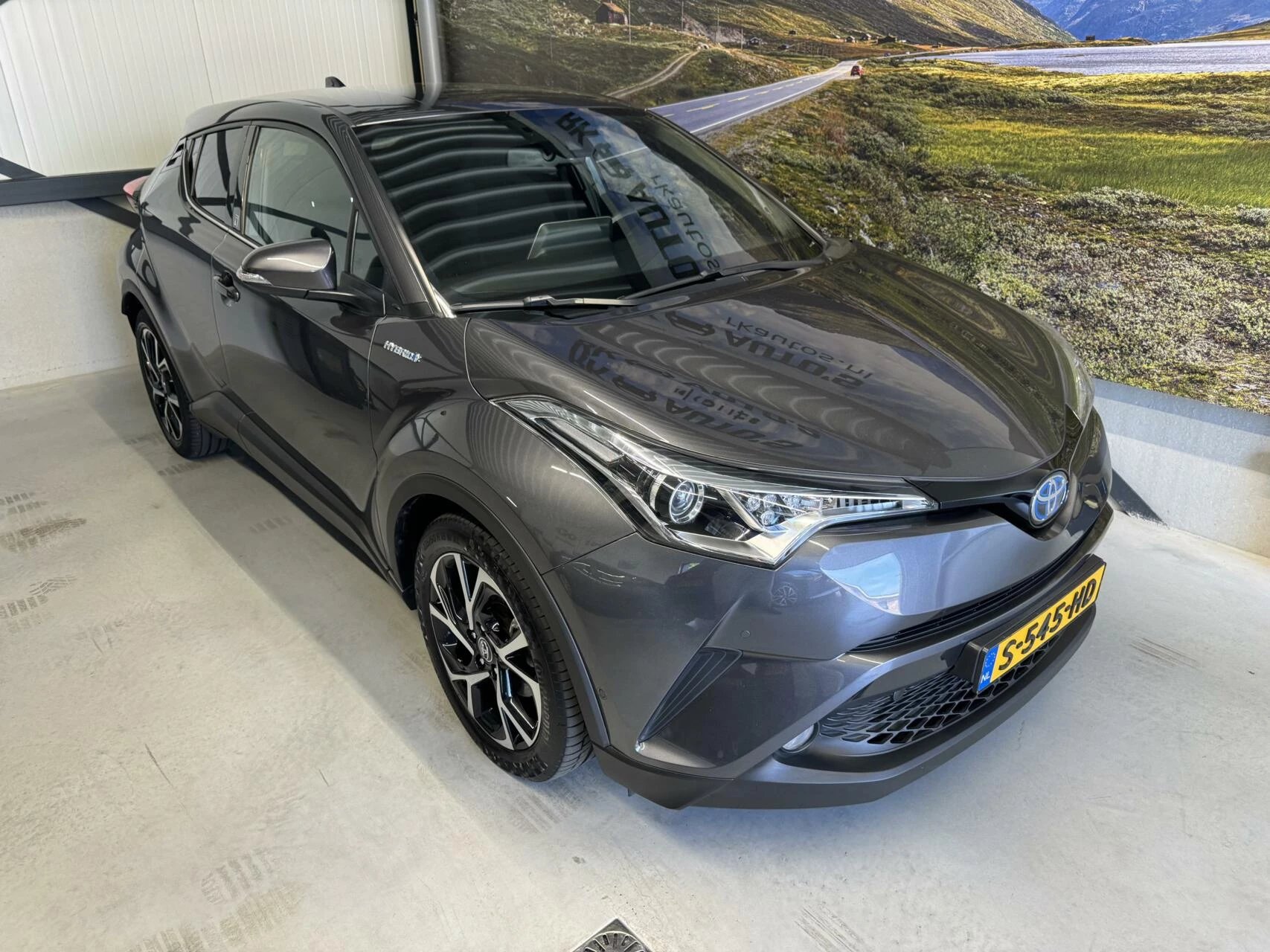 Hoofdafbeelding Toyota C-HR