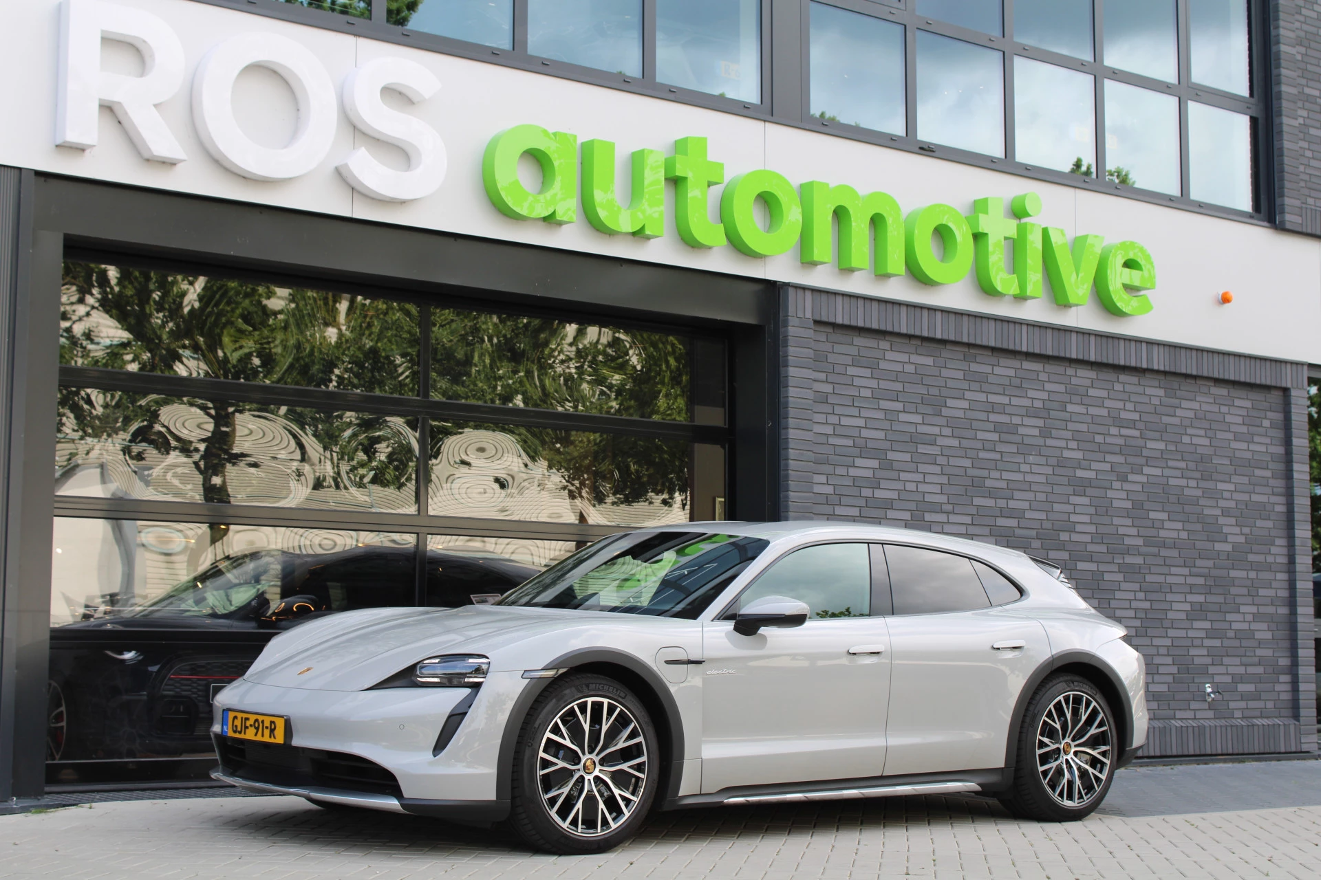 Hoofdafbeelding Porsche Taycan