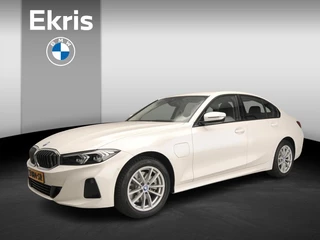 Hoofdafbeelding BMW 3 Serie BMW 3 Serie Sedan 320e | LED | Leder | Navigatie | Sportstoelen | Clima | PDC | DAB | Alu 17 inch