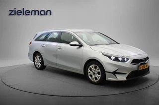 Hoofdafbeelding Kia Ceed Kia Ceed Sportswagen 1.0 T-GDi MHEV DynamicLine Automaat - Carplay, Navi, Cruise, Clima, Camera
