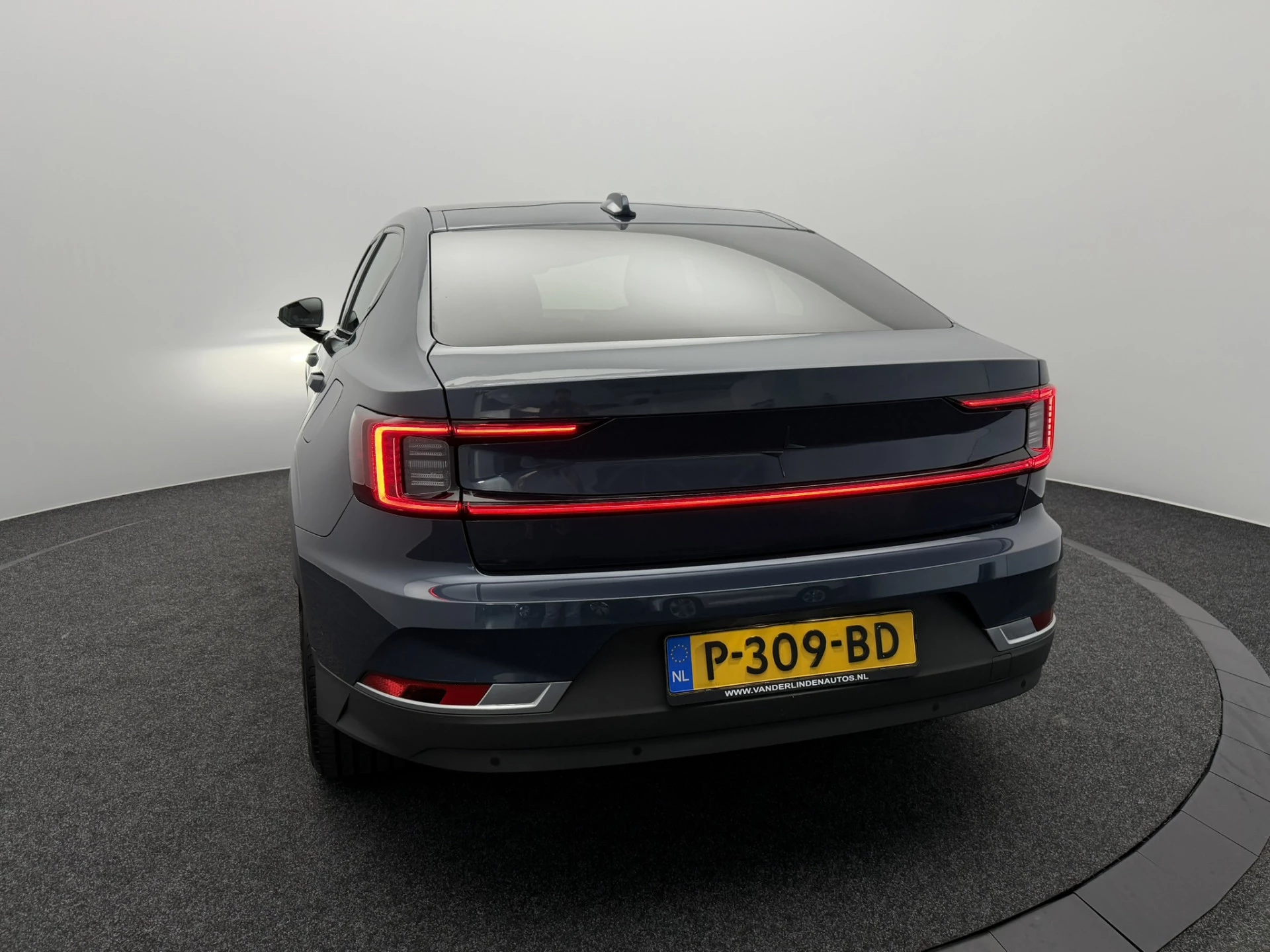 Hoofdafbeelding Polestar 2