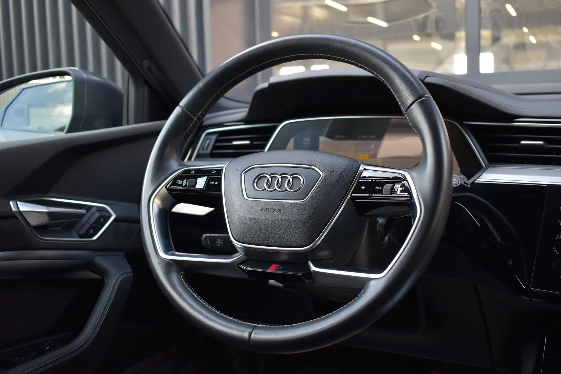 Hoofdafbeelding Audi e-tron