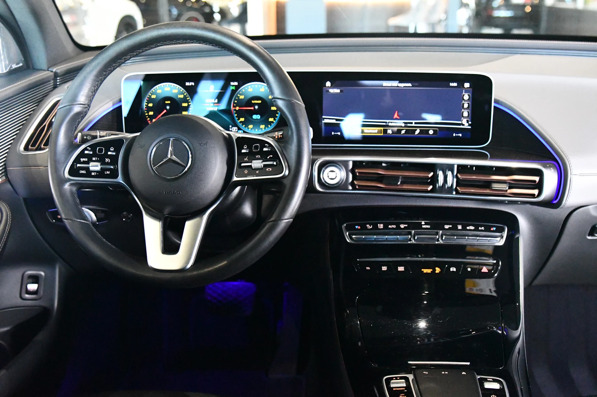 Hoofdafbeelding Mercedes-Benz EQC