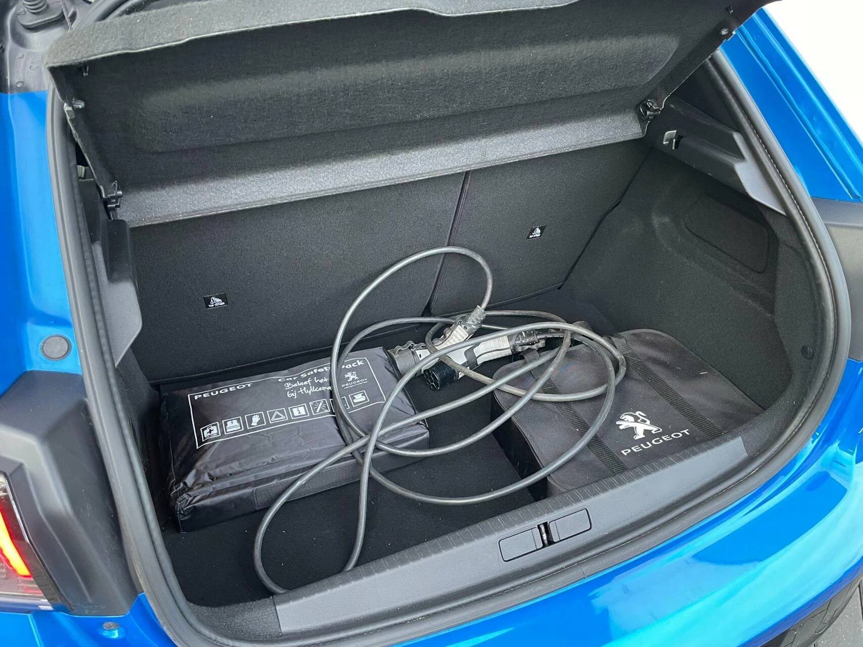 Hoofdafbeelding Peugeot e-208