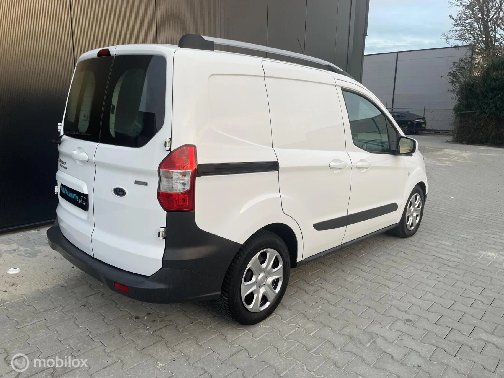 Hoofdafbeelding Ford Transit Courier