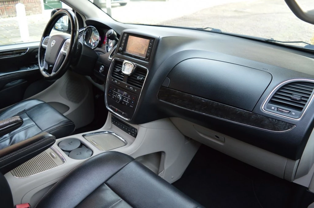 Hoofdafbeelding Lancia Voyager