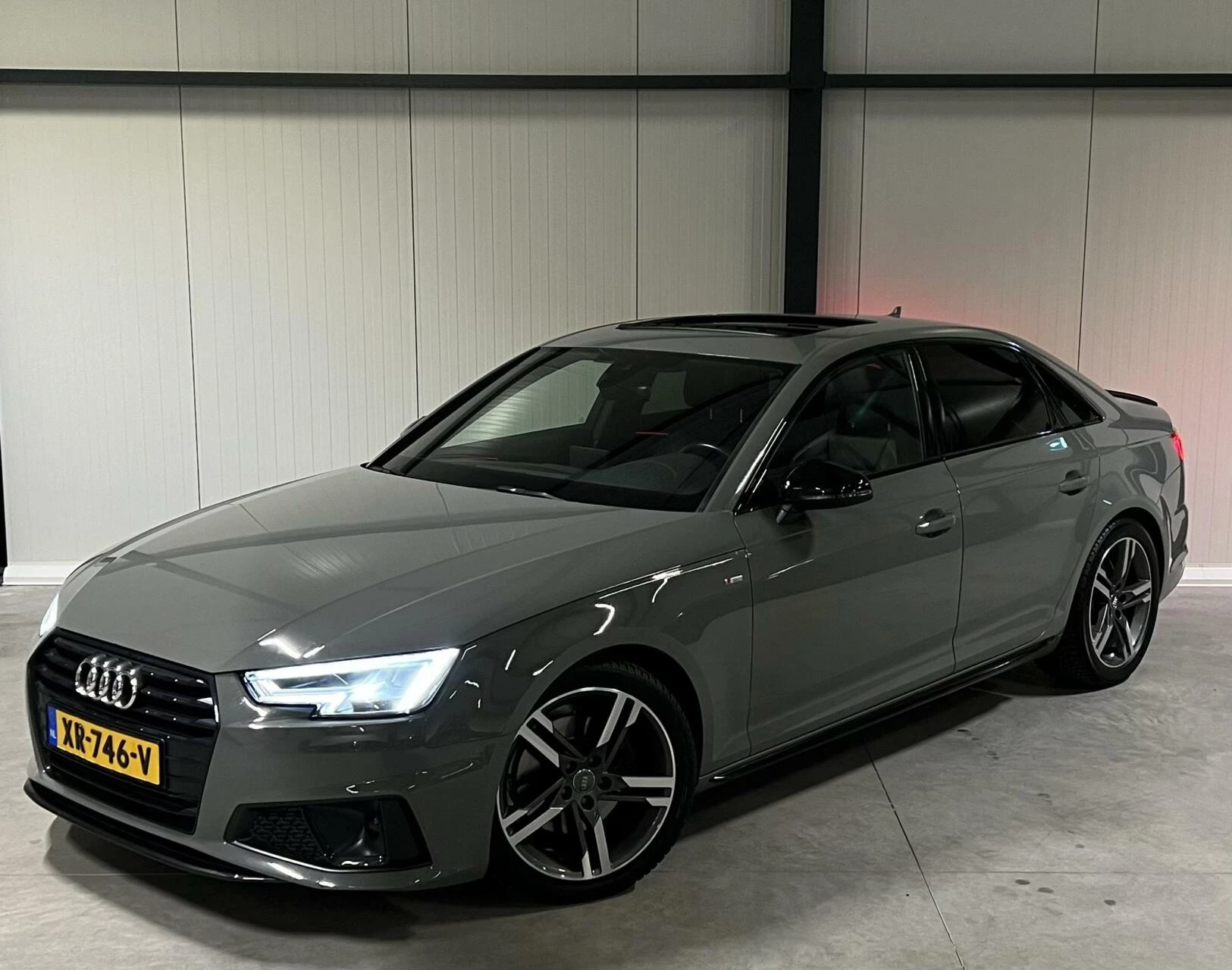 Hoofdafbeelding Audi A4