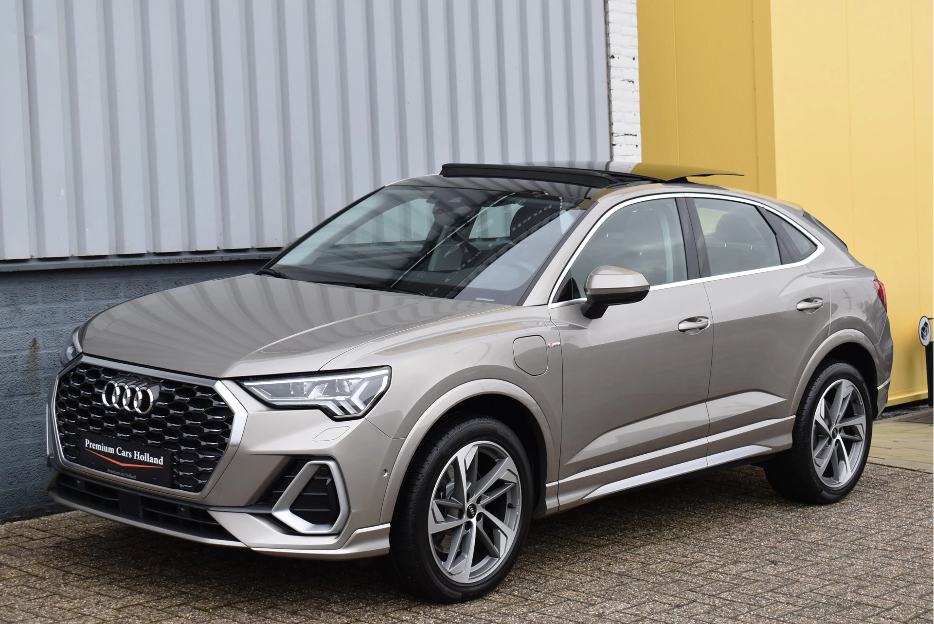 Hoofdafbeelding Audi Q3