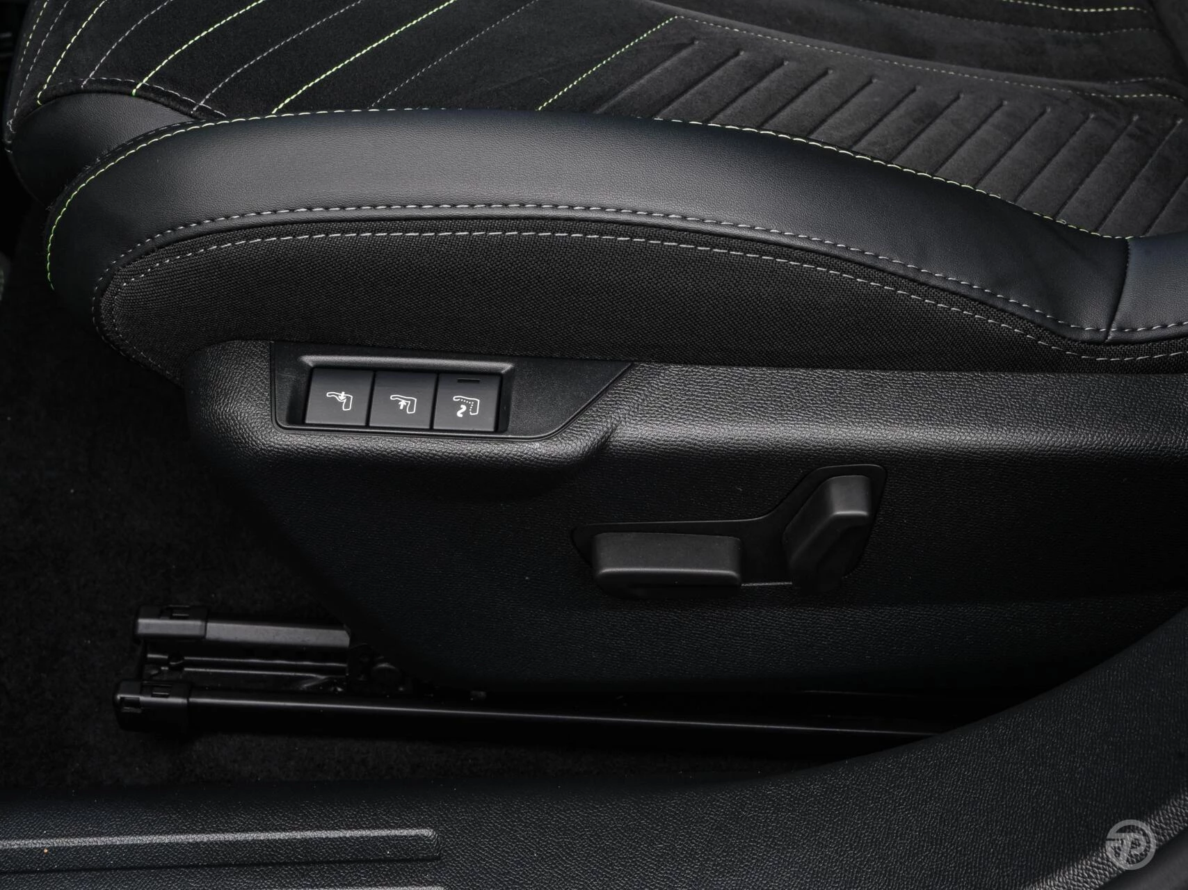 Hoofdafbeelding Peugeot e-2008