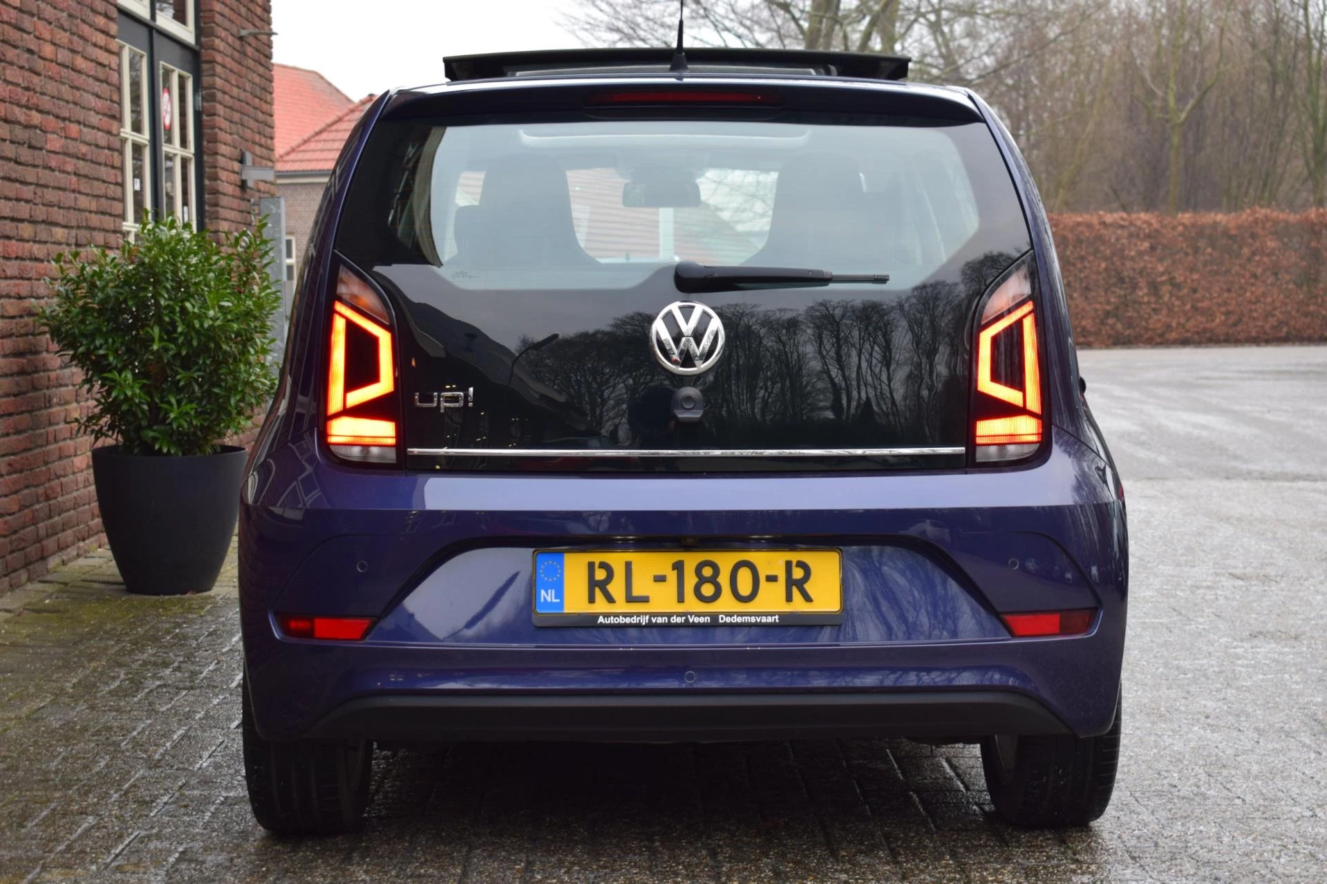 Hoofdafbeelding Volkswagen up!