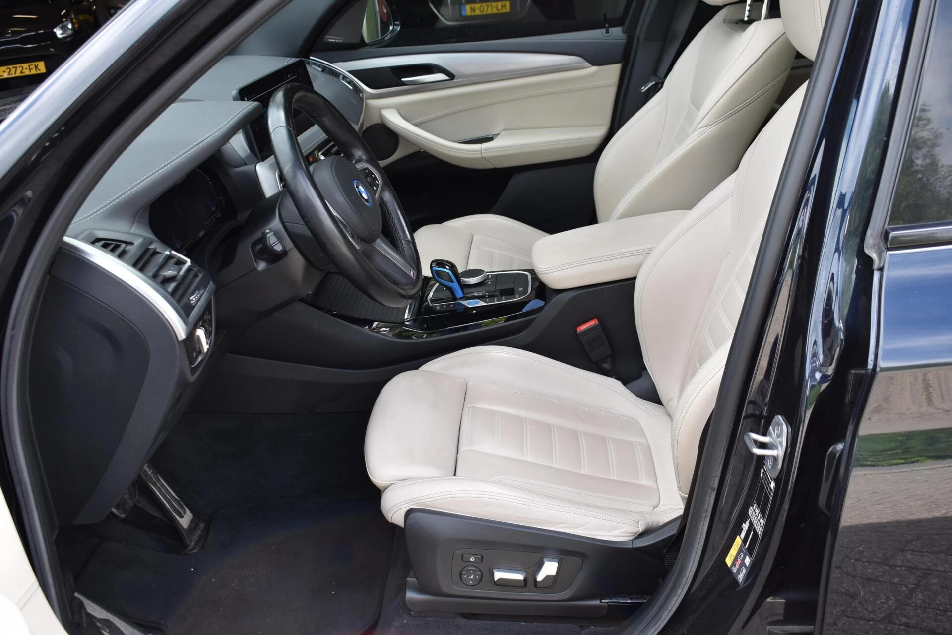 Hoofdafbeelding BMW iX3