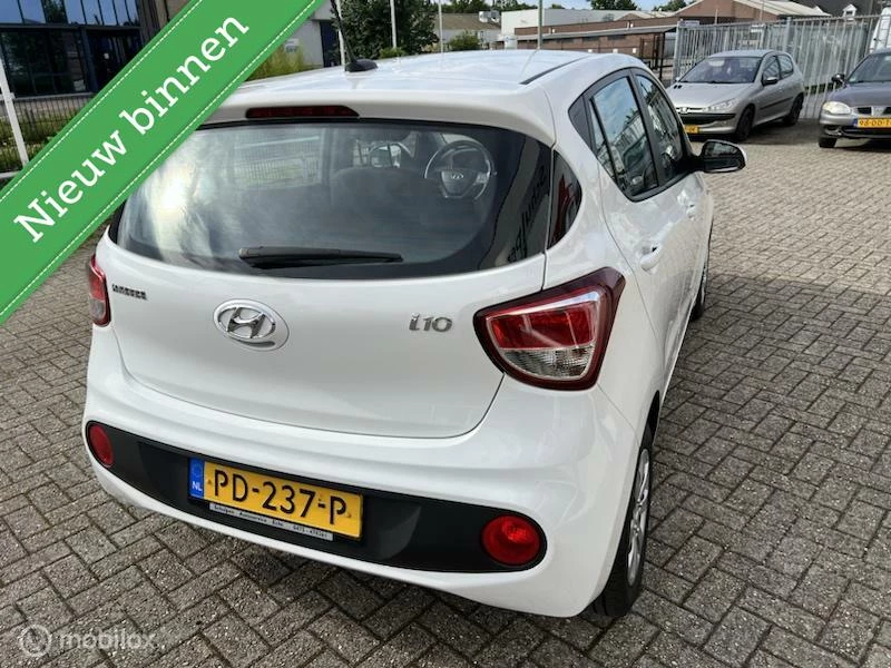 Hoofdafbeelding Hyundai i10