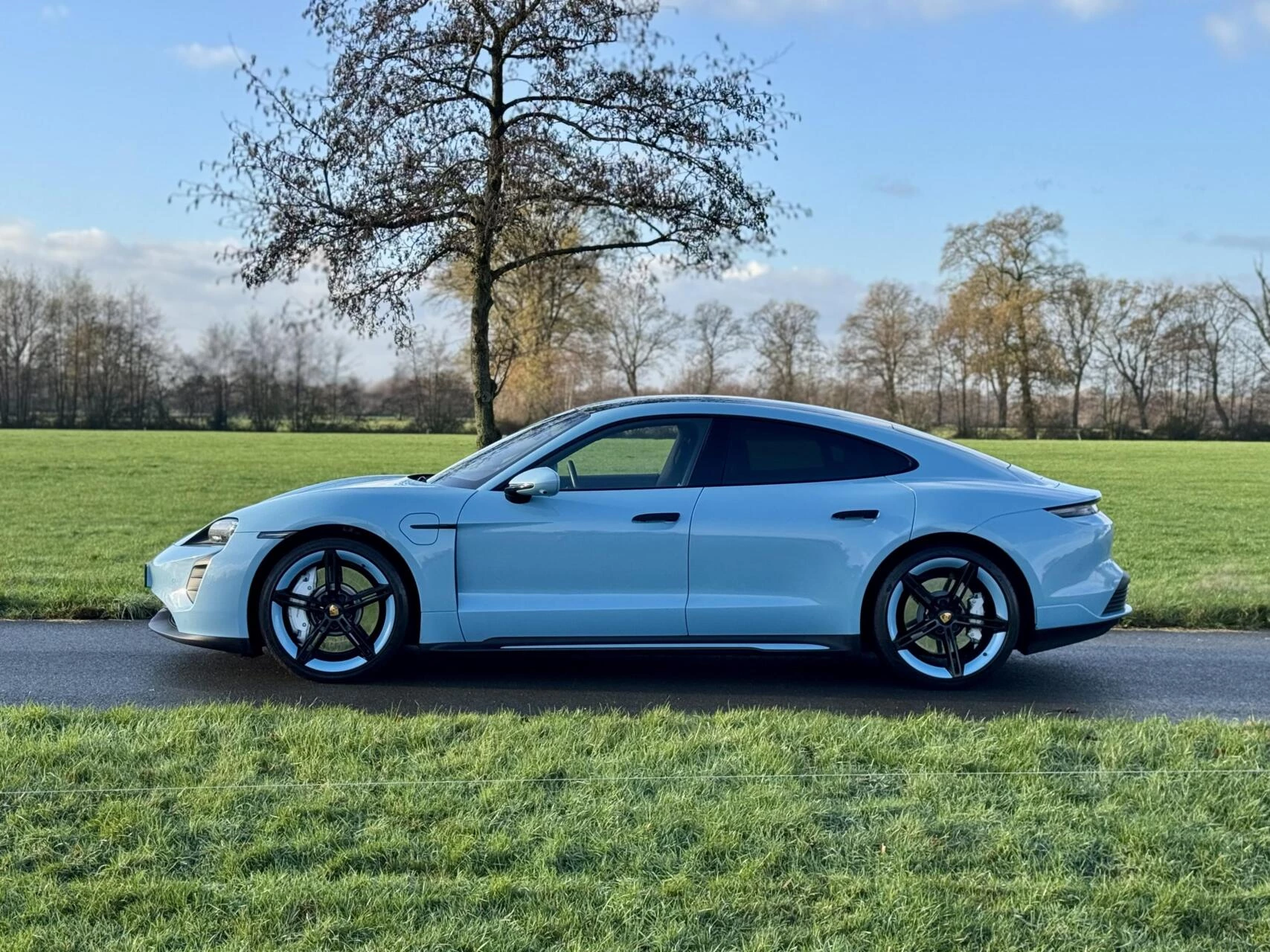 Hoofdafbeelding Porsche Taycan