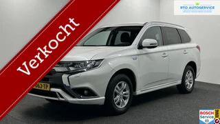 Mitsubishi Outlander 2.4 PHEV Pure NAVI CAMERA CARPLAY ECC CRUISE STOELVERWARMING.
