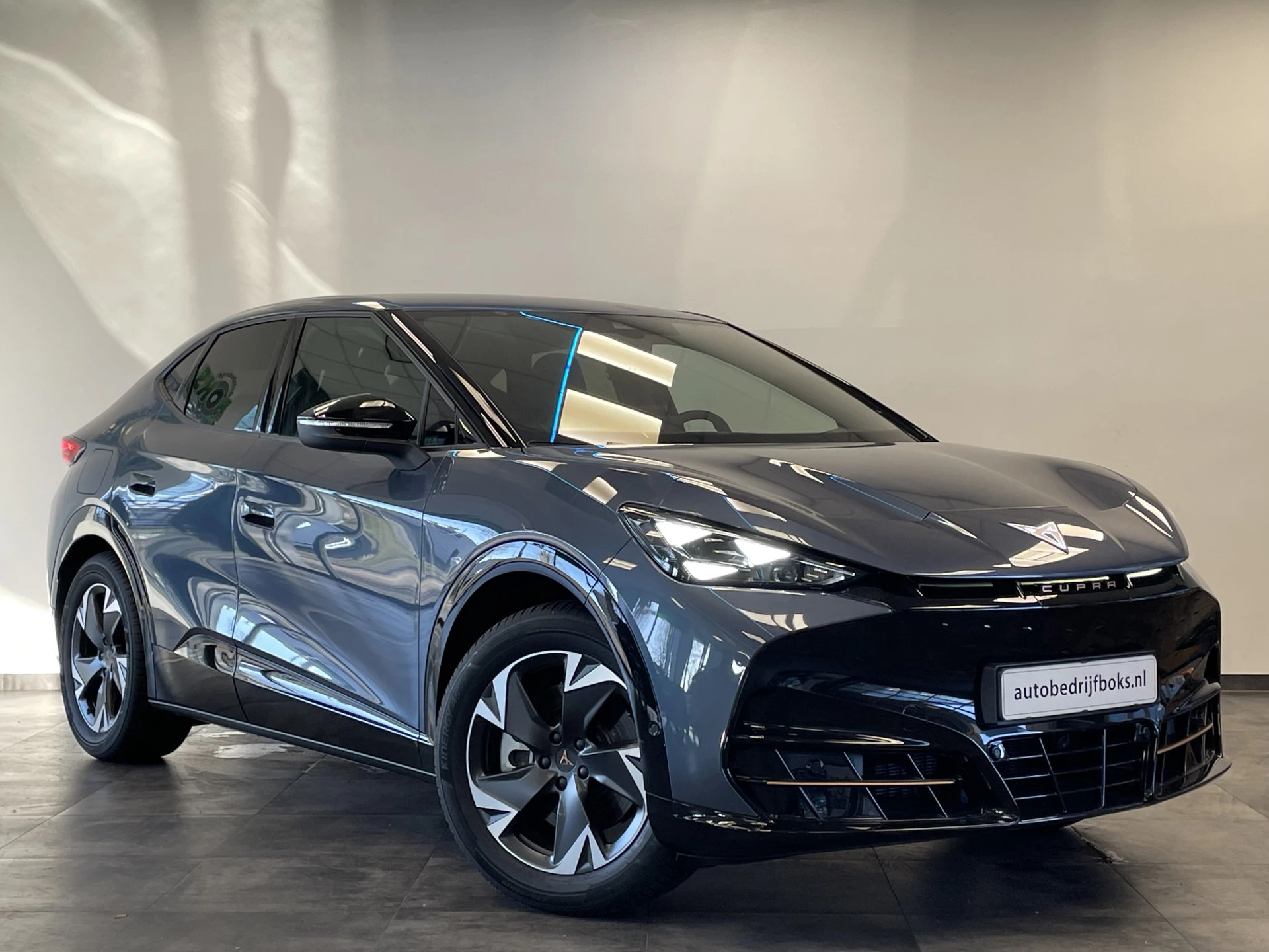 Hoofdafbeelding CUPRA Tavascan