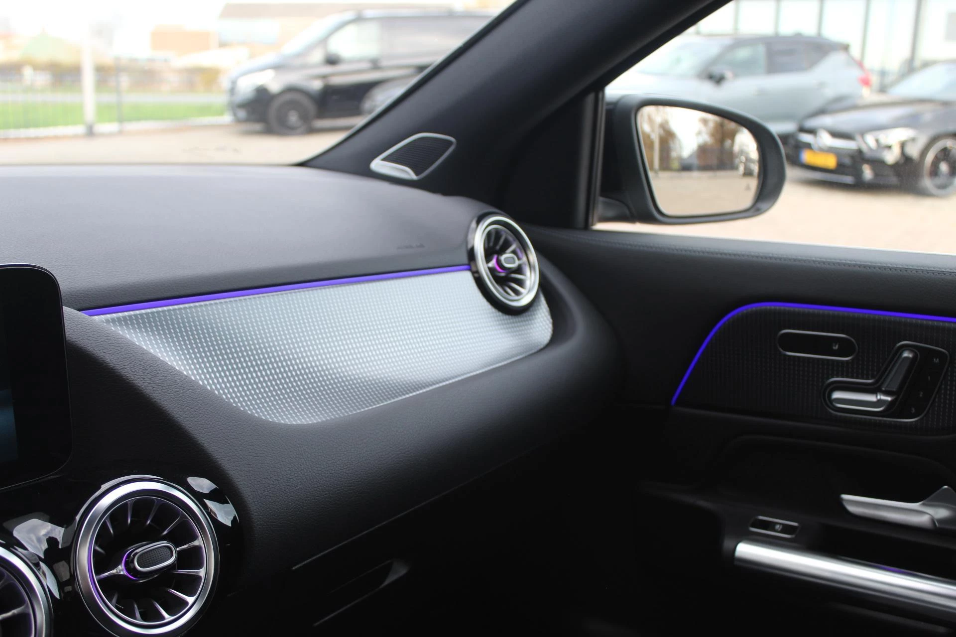 Hoofdafbeelding Mercedes-Benz EQA