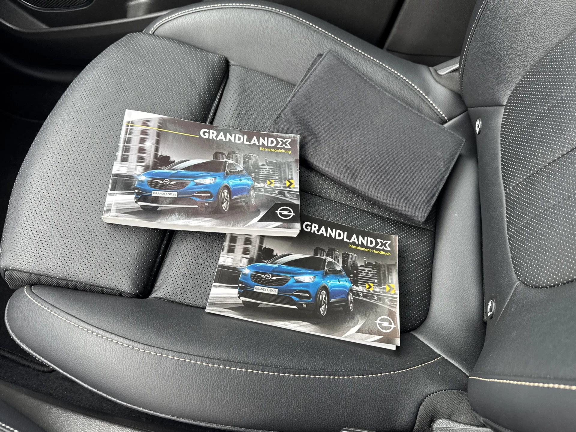 Hoofdafbeelding Opel Grandland X