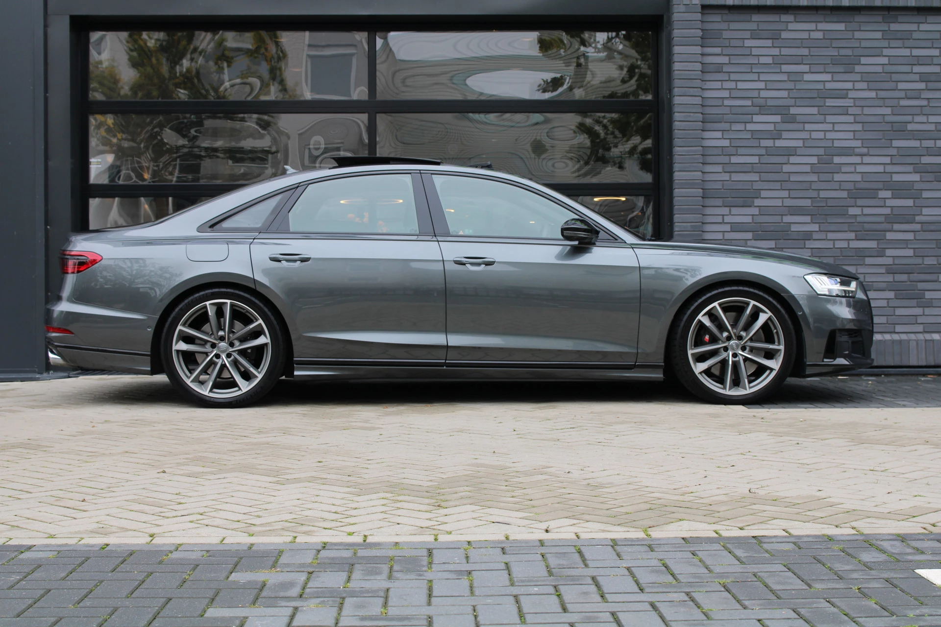 Hoofdafbeelding Audi S8
