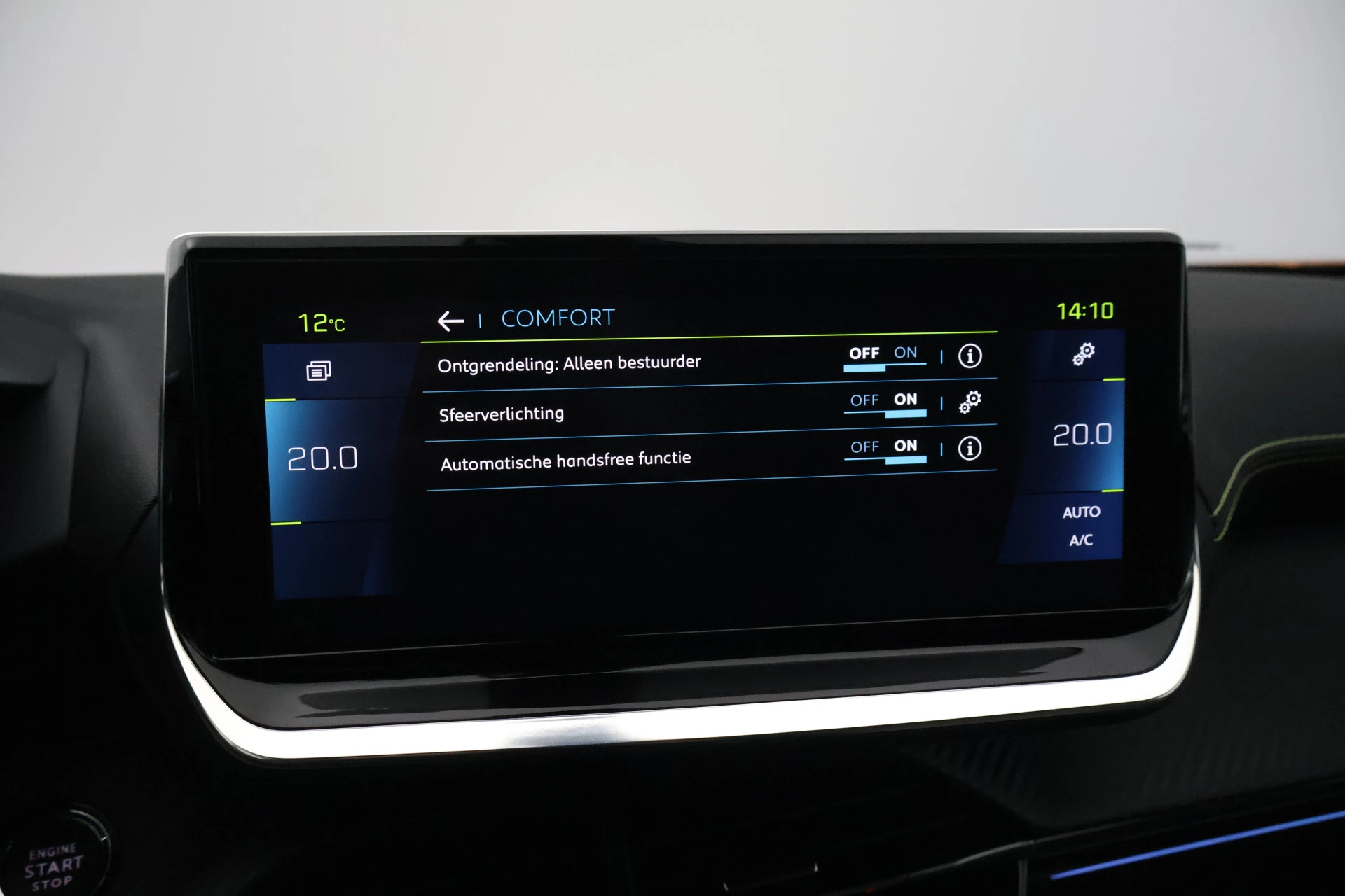 Hoofdafbeelding Peugeot e-2008