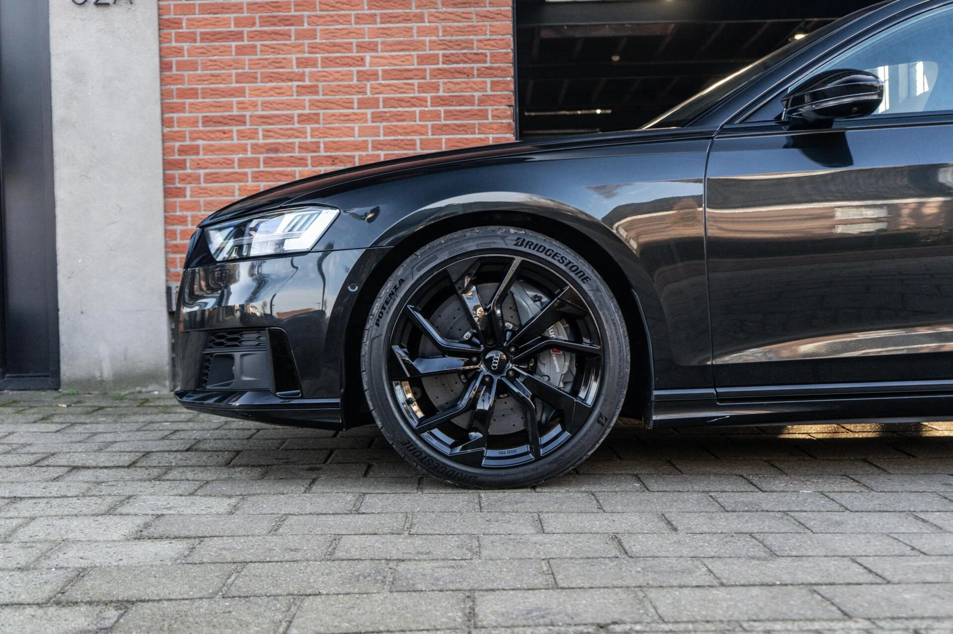 Hoofdafbeelding Audi S8