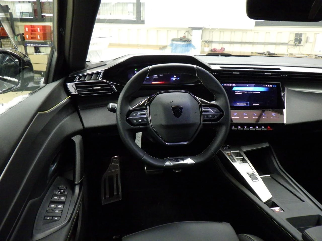 Hoofdafbeelding Peugeot e-308