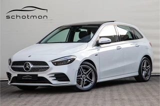 Hoofdafbeelding Mercedes-Benz B-Klasse Mercedes-Benz B-Klasse 250 e AMG Premium, Pano, Distronic, Trekhaak, Widescreen, Sfeerverlichting