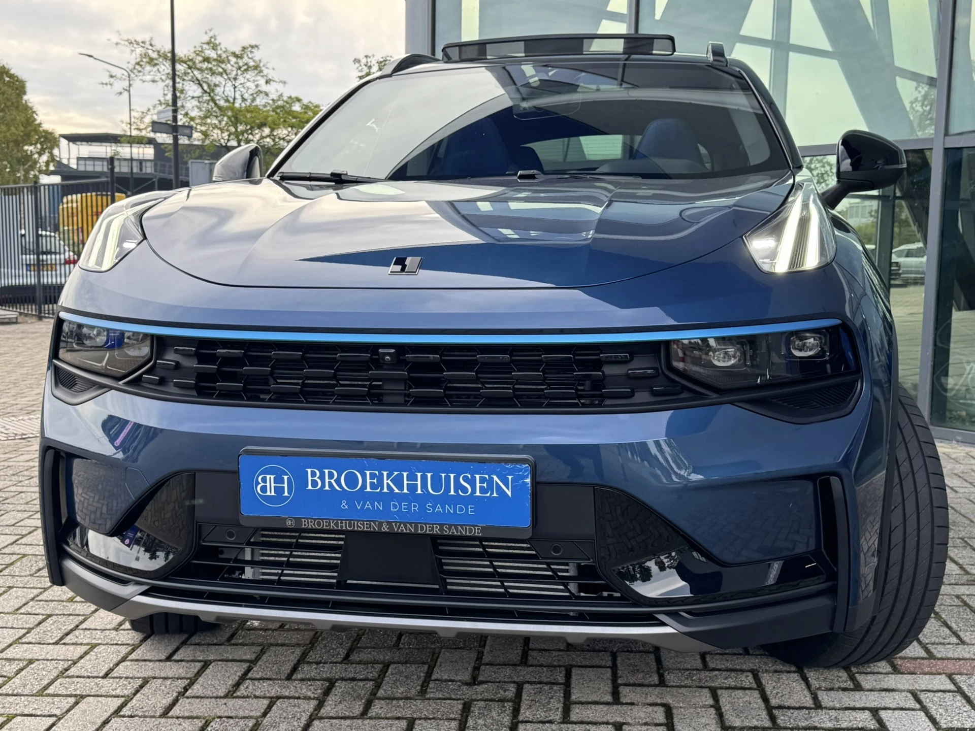 Hoofdafbeelding Lynk & Co 01