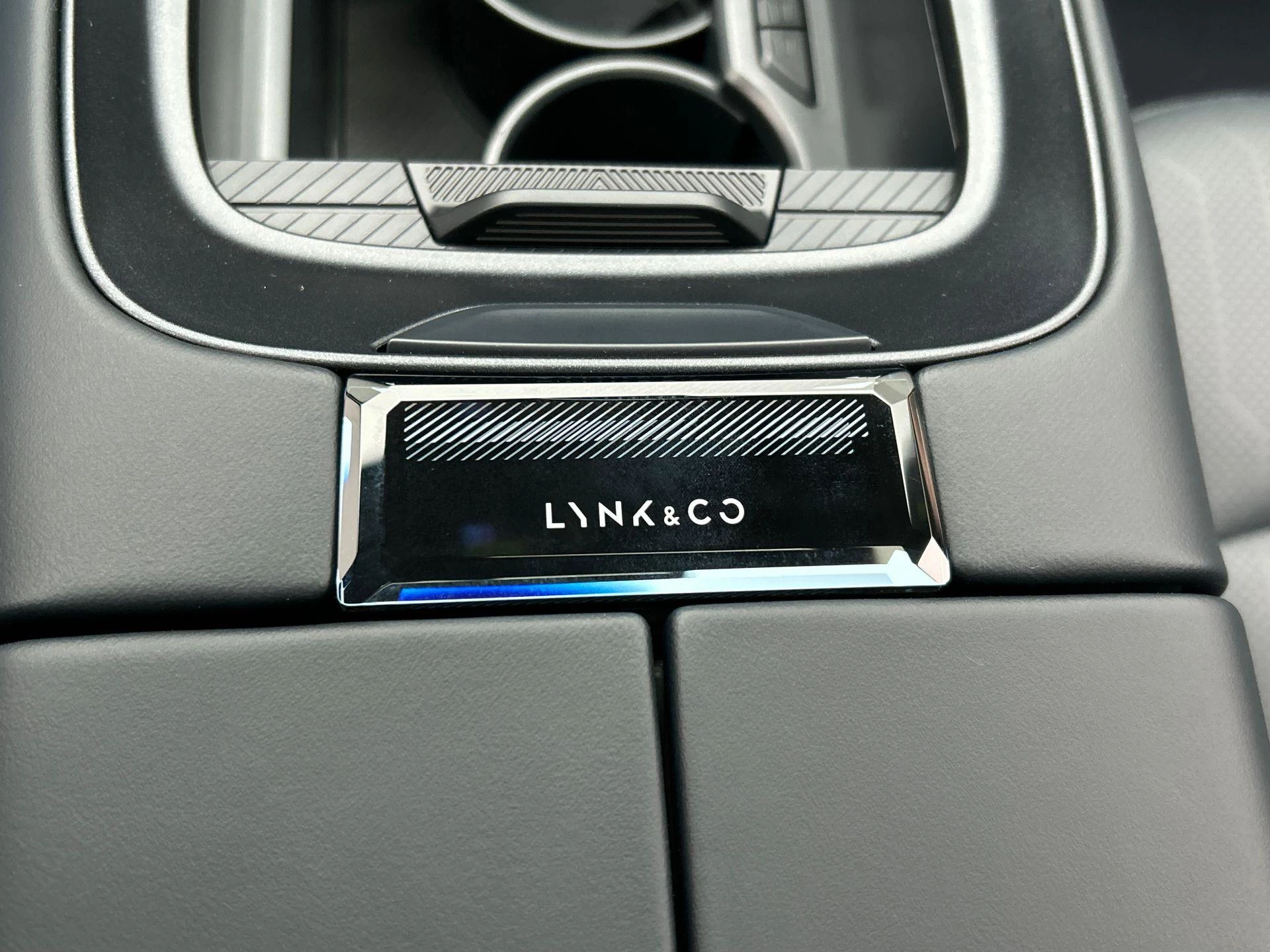 Hoofdafbeelding Lynk & Co 08