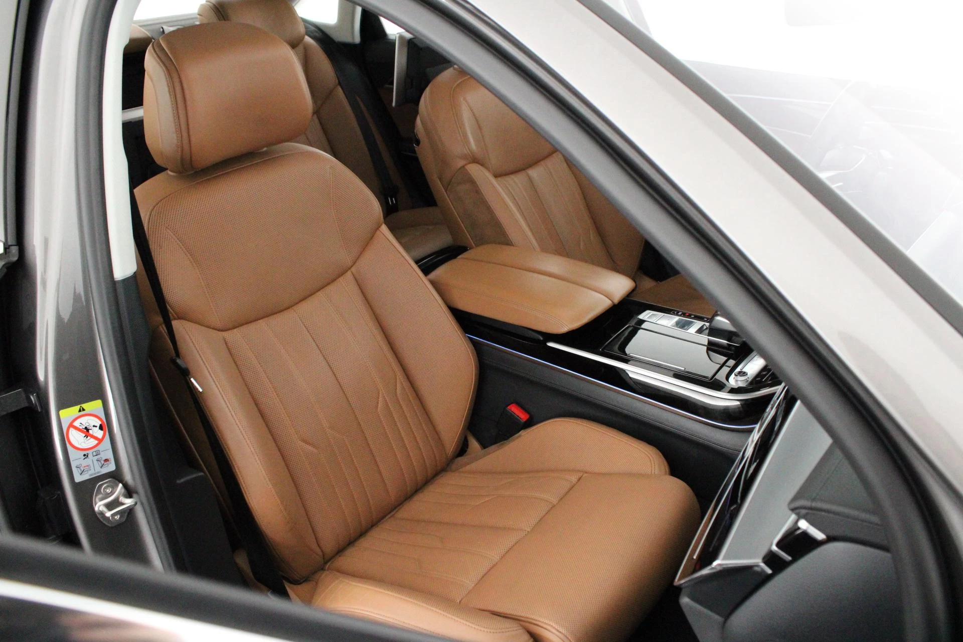 Hoofdafbeelding Audi A8