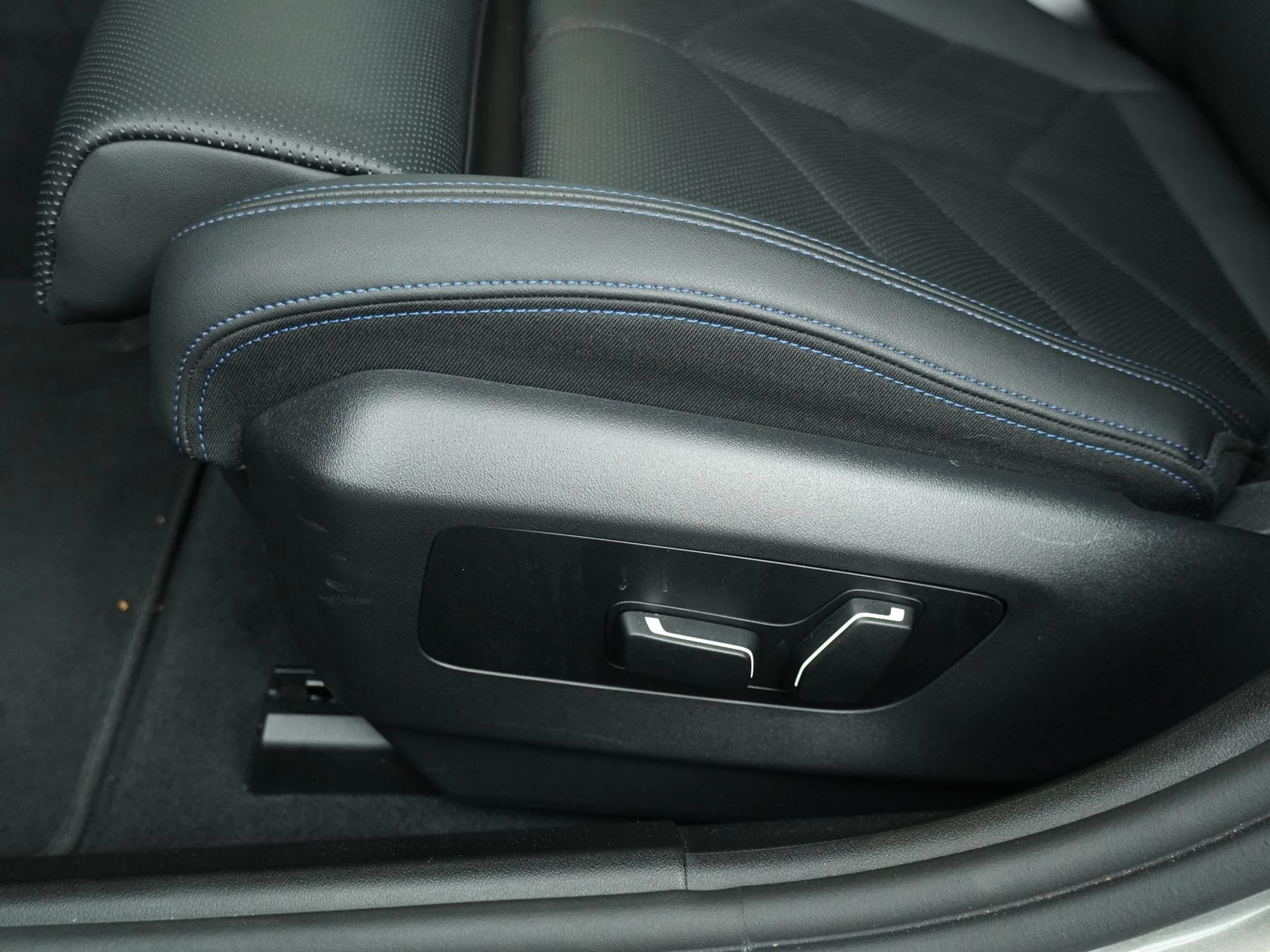 Hoofdafbeelding BMW i5