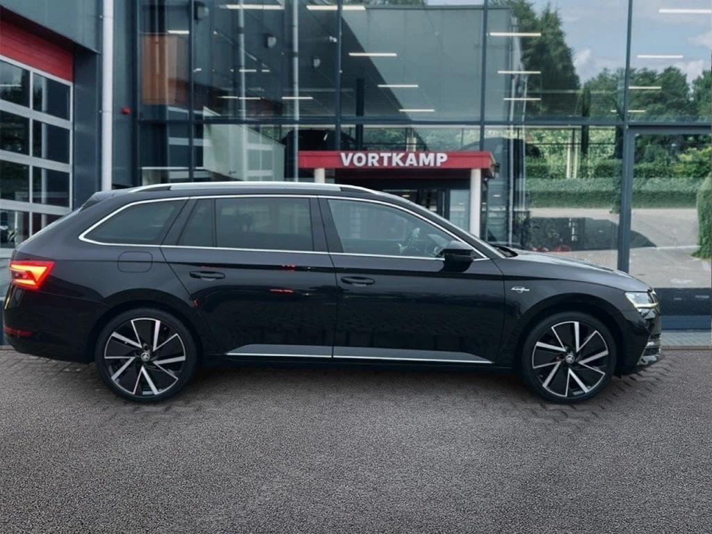 Hoofdafbeelding Škoda Superb