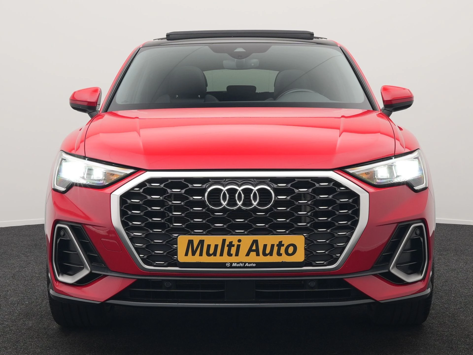 Hoofdafbeelding Audi Q3