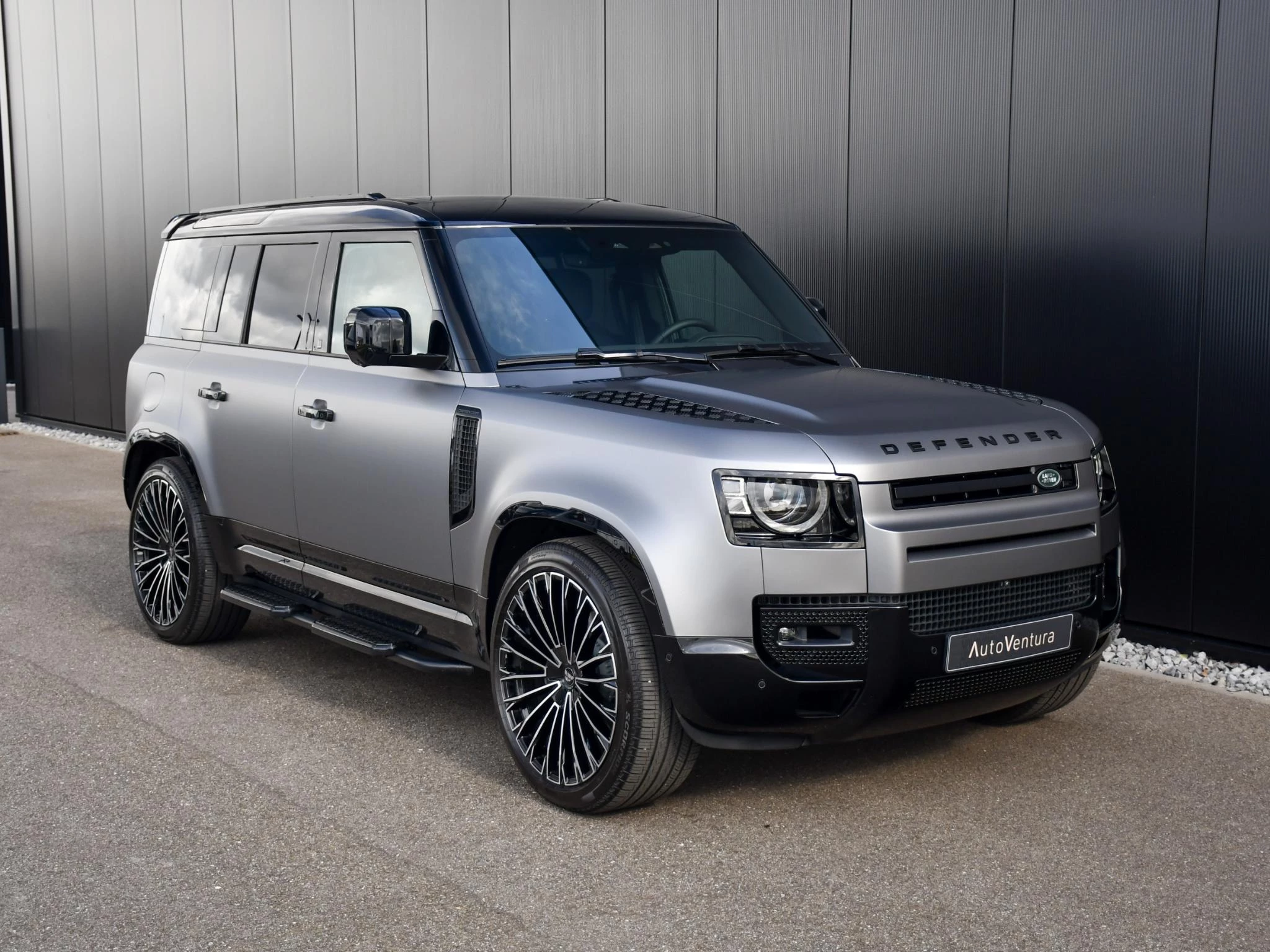 Hoofdafbeelding Land Rover Defender