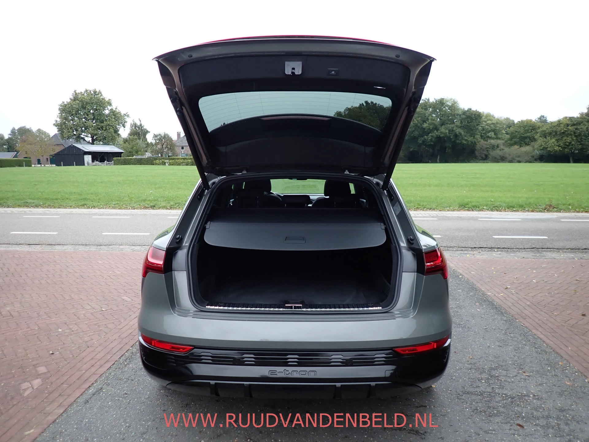 Hoofdafbeelding Audi Q8 e-tron