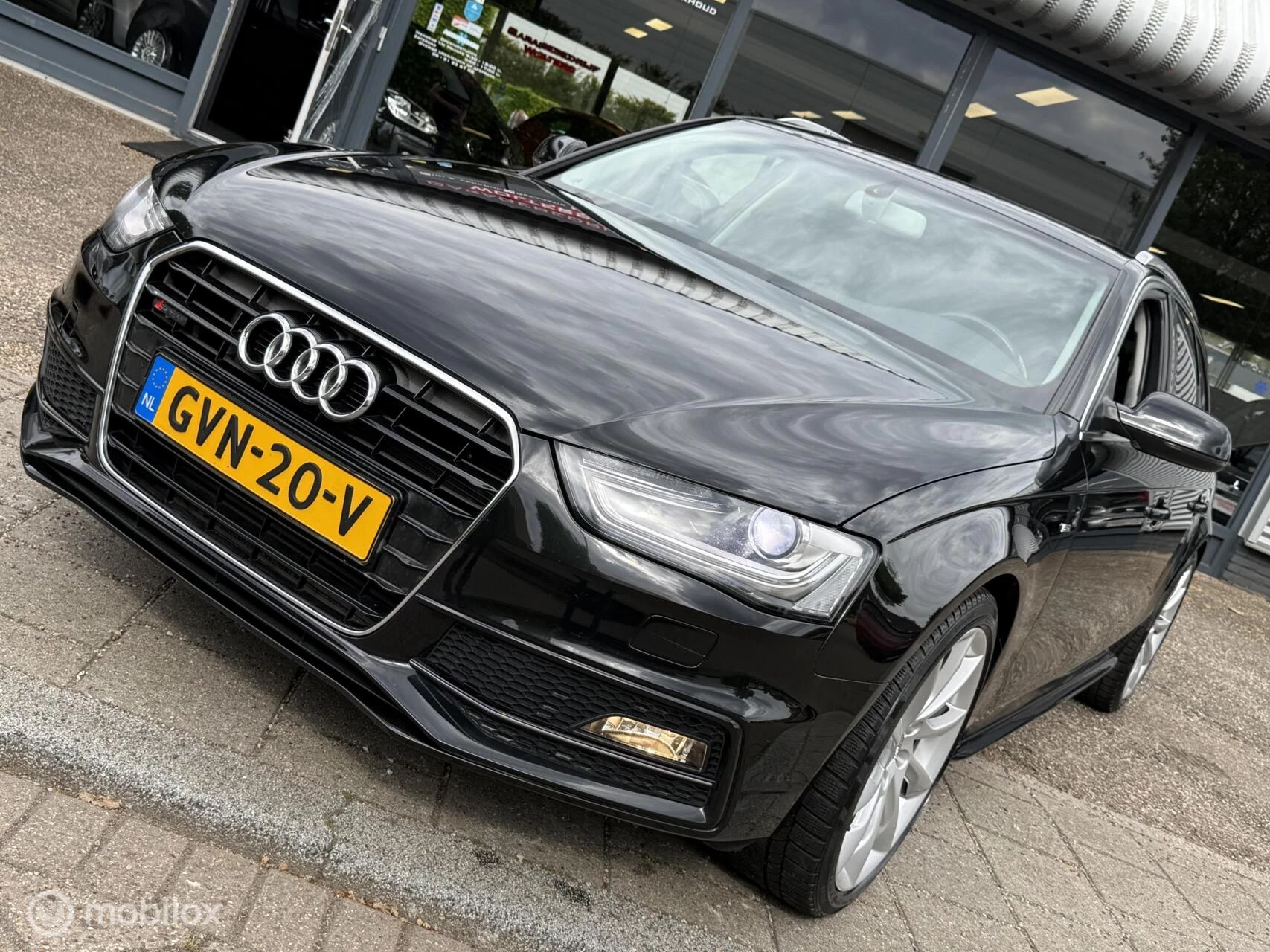 Hoofdafbeelding Audi A4
