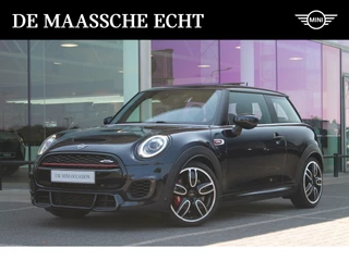 Hoofdafbeelding MINI Cooper MINI Cooper Hatchback John Works Chili Automaat / Panoramadak / Achteruitrijcamera / Adaptieve LED / Active Cruise Control / Comfort Access / Head-Up / Adaptief onderstel