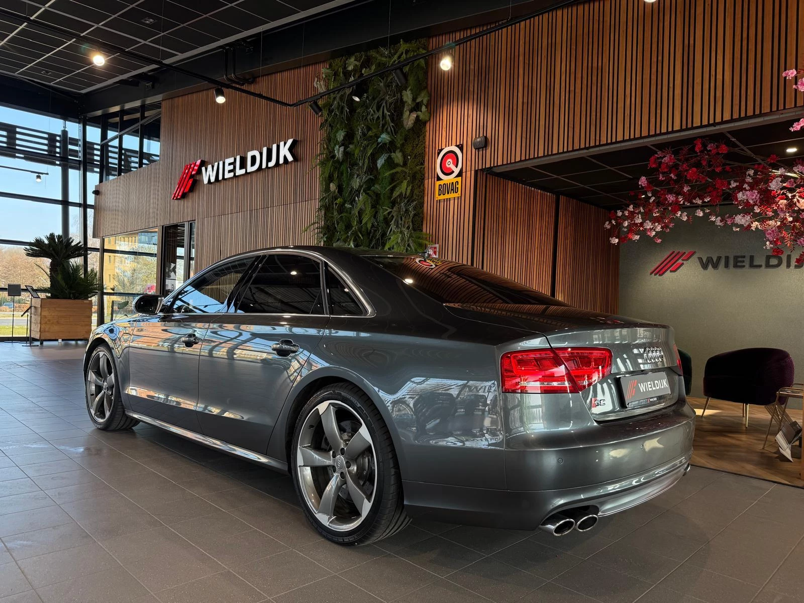Hoofdafbeelding Audi A8