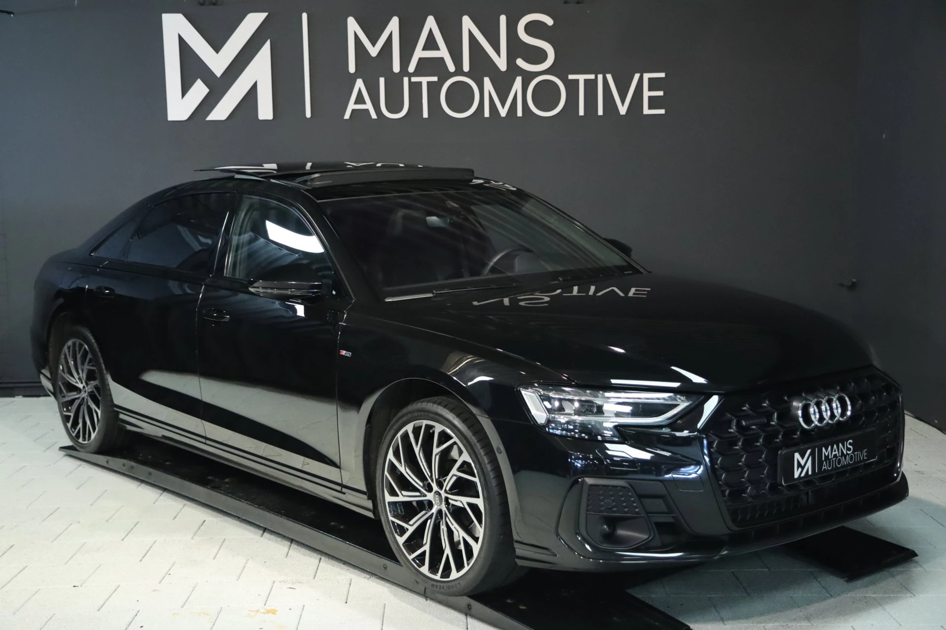 Hoofdafbeelding Audi A8