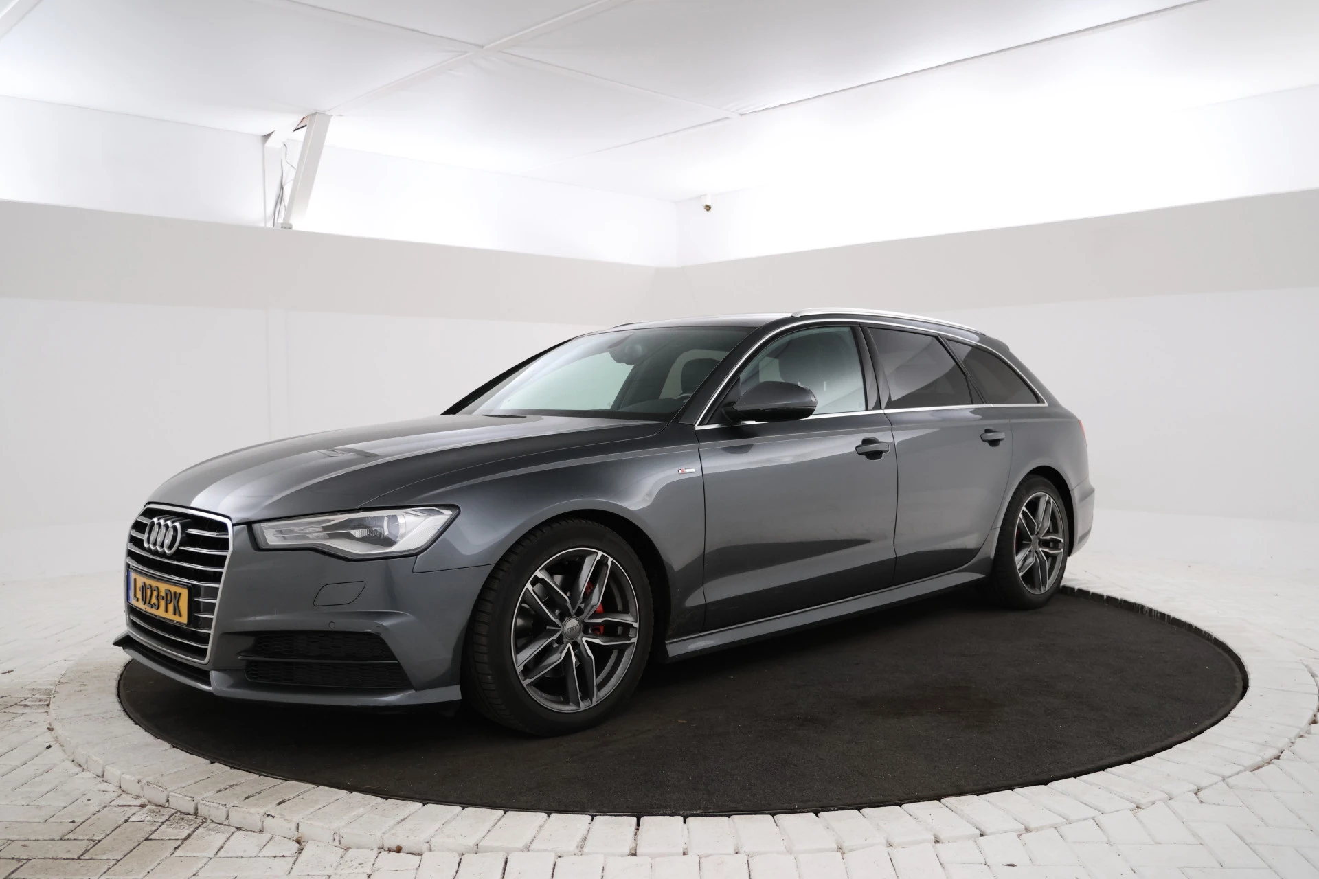 Hoofdafbeelding Audi A6