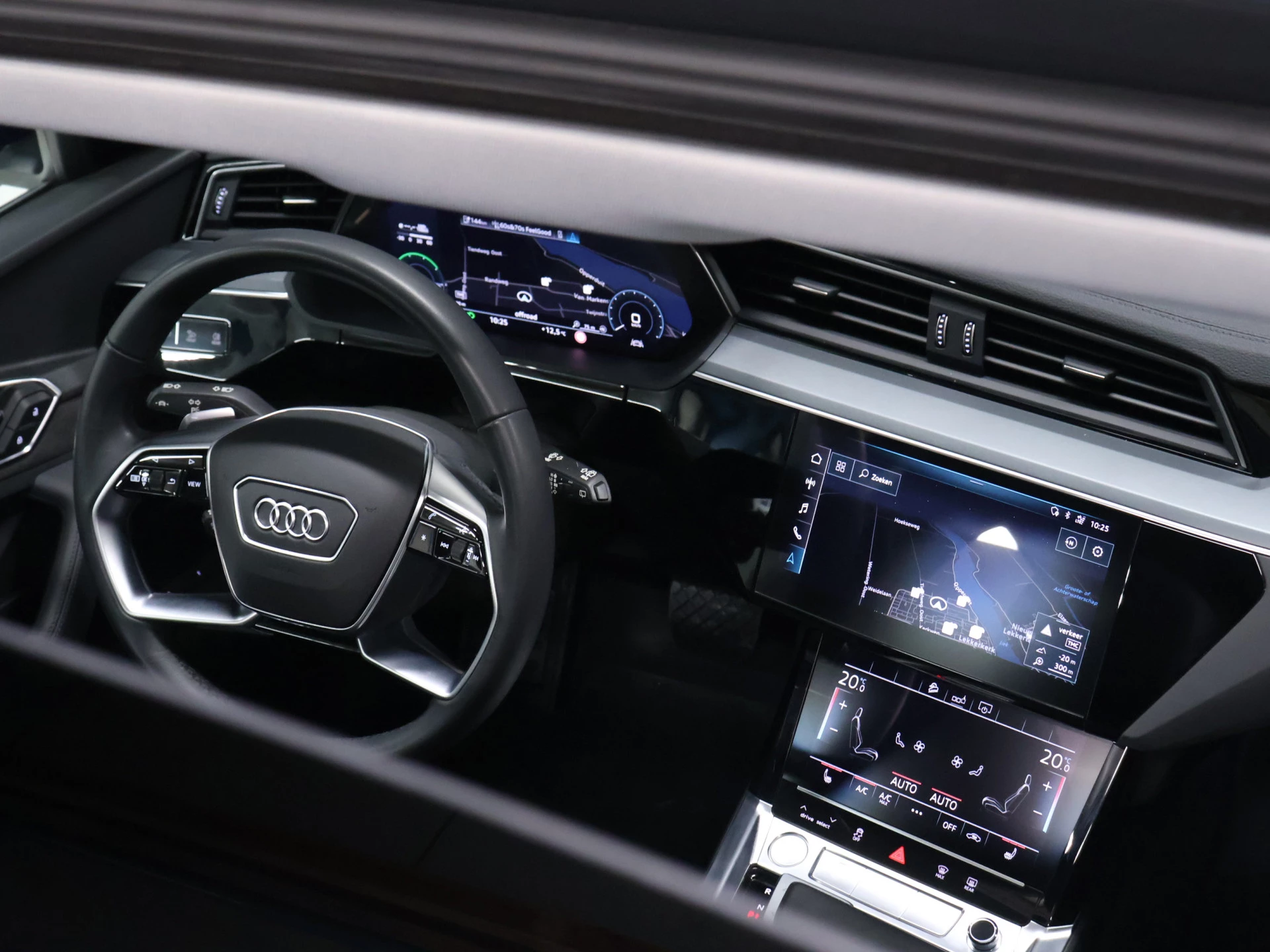 Hoofdafbeelding Audi e-tron