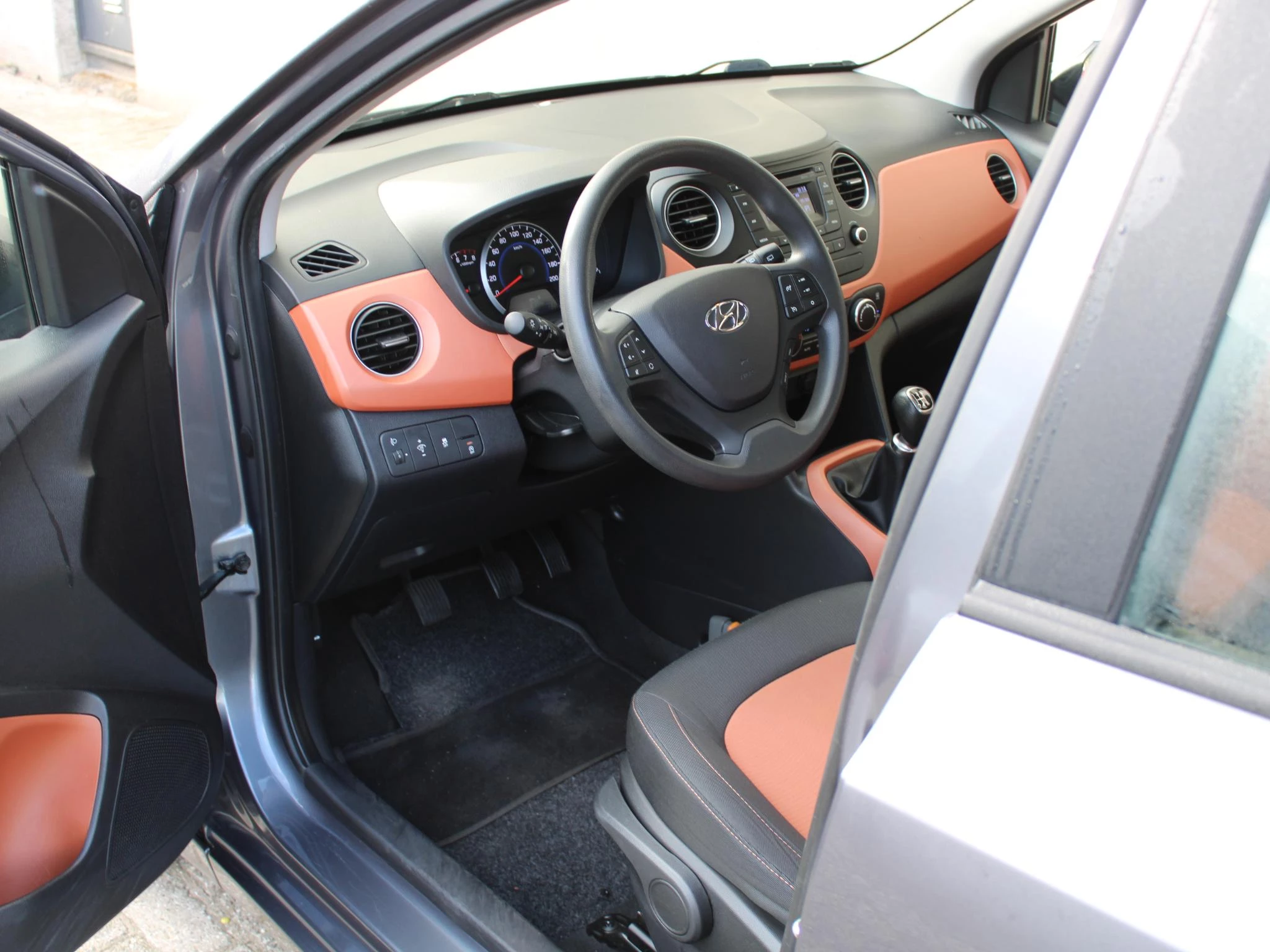 Hoofdafbeelding Hyundai i10