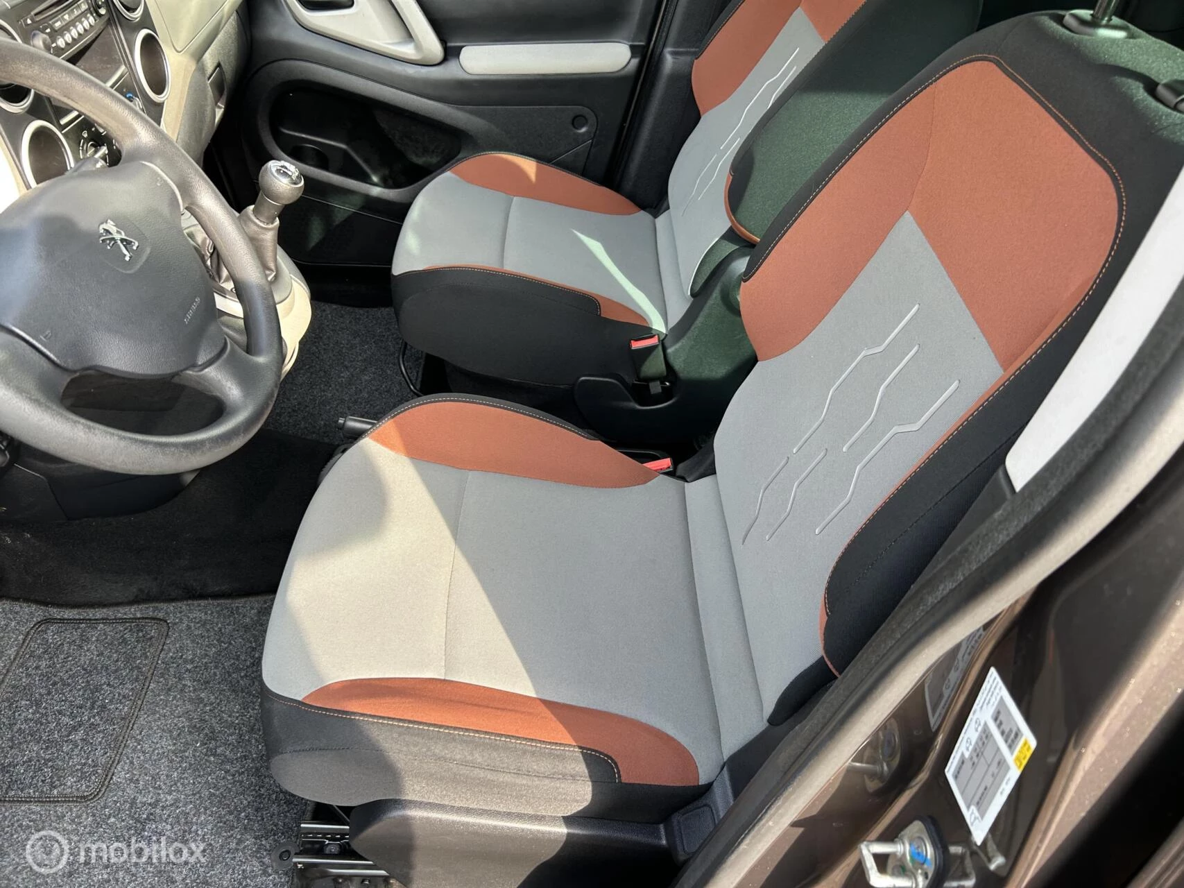 Hoofdafbeelding Peugeot Partner