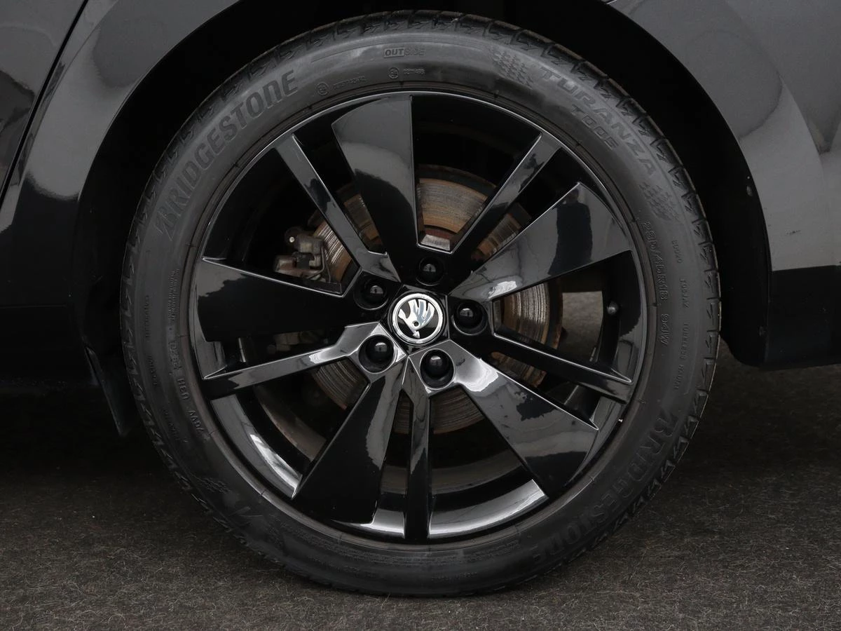 Hoofdafbeelding Škoda Superb