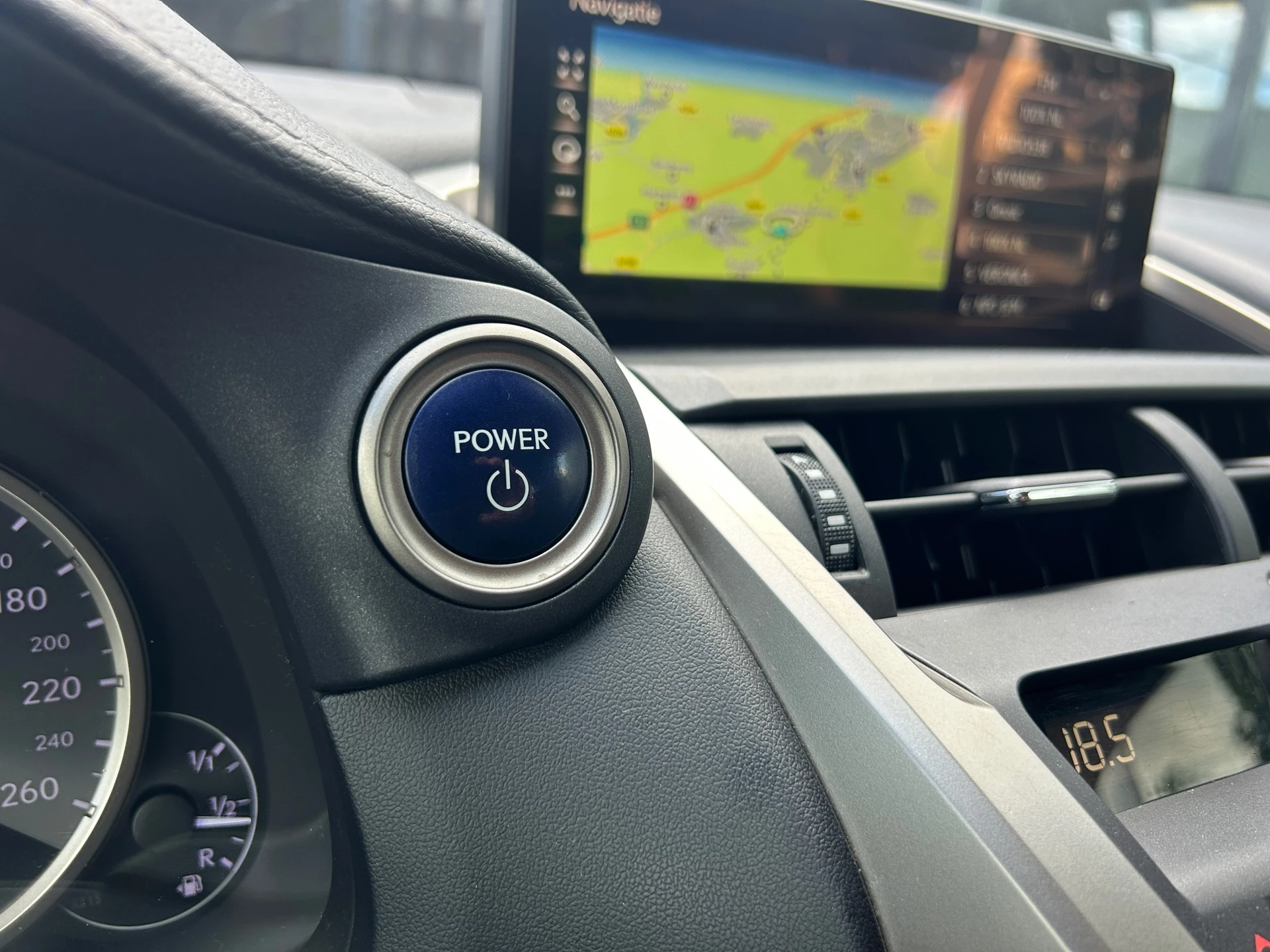 Hoofdafbeelding Lexus NX