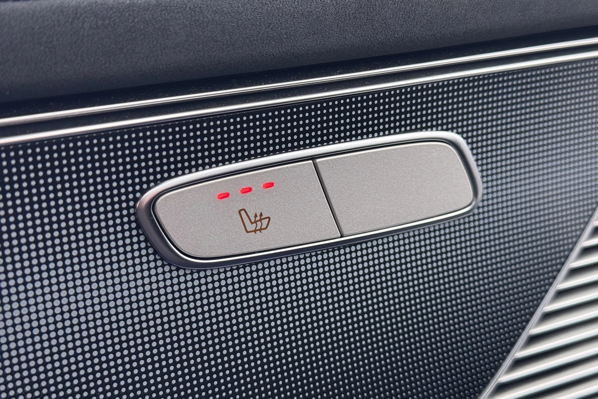 Hoofdafbeelding Mercedes-Benz EQC