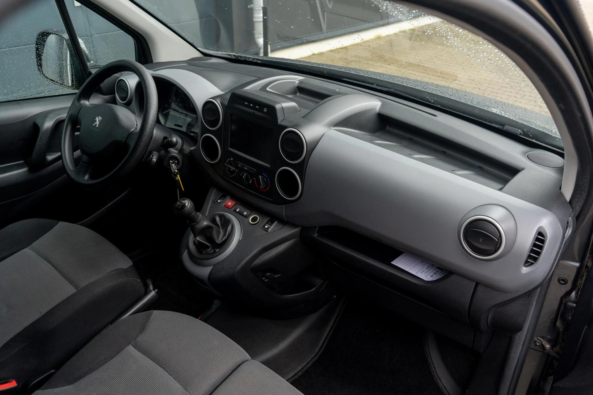 Hoofdafbeelding Peugeot Partner