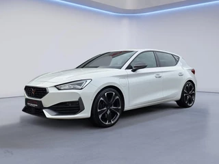 CUPRA Leon 1.4 e-Hybrid VZ Performance 245pk/Apple Carplay/Parkeersens. rondom+camera/ACC/Stoel&Stuurverw./DAB+/DCC/19''LMV/(MET GARANTIE*)