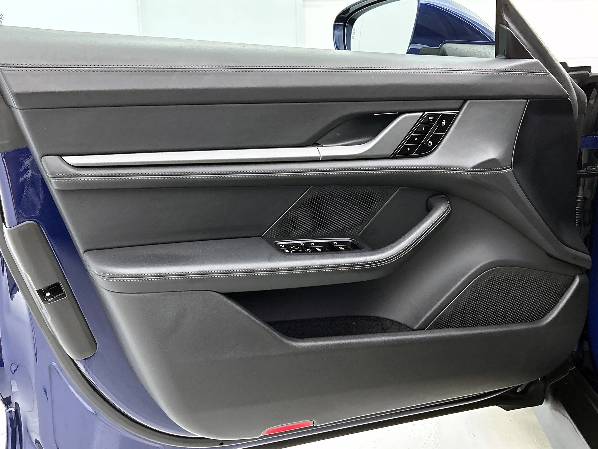 Hoofdafbeelding Porsche Taycan