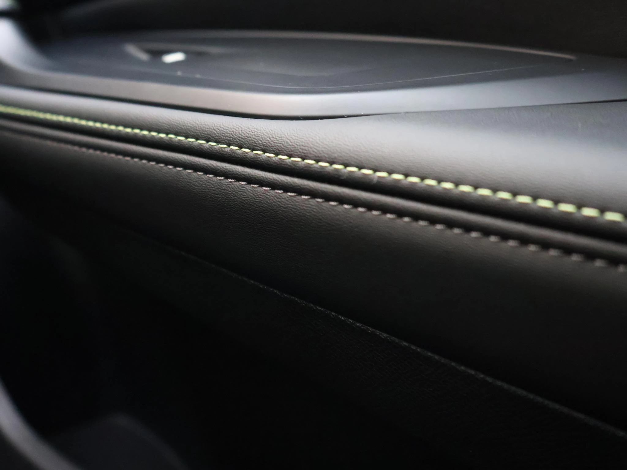 Hoofdafbeelding Peugeot e-308