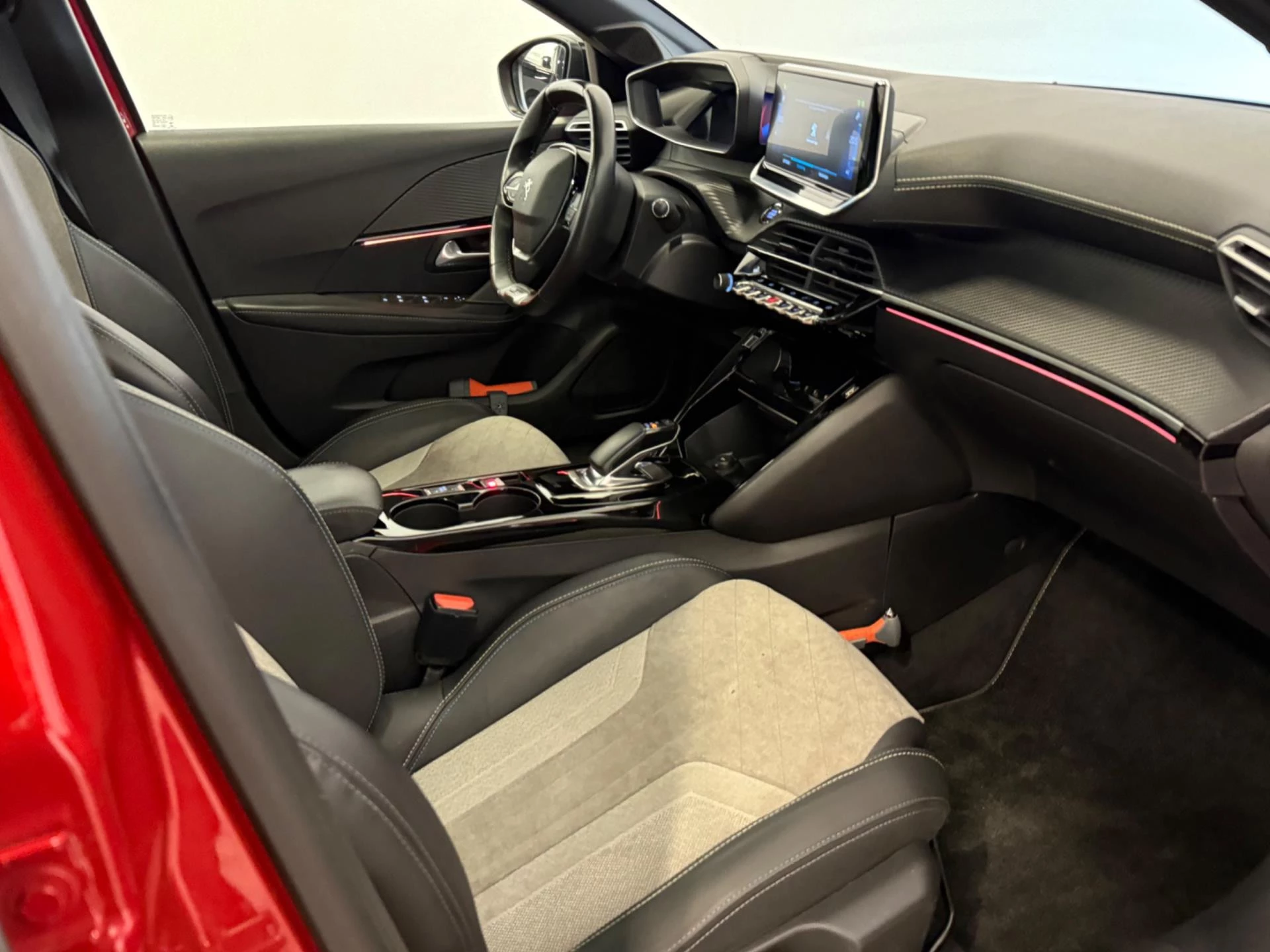 Hoofdafbeelding Peugeot e-208